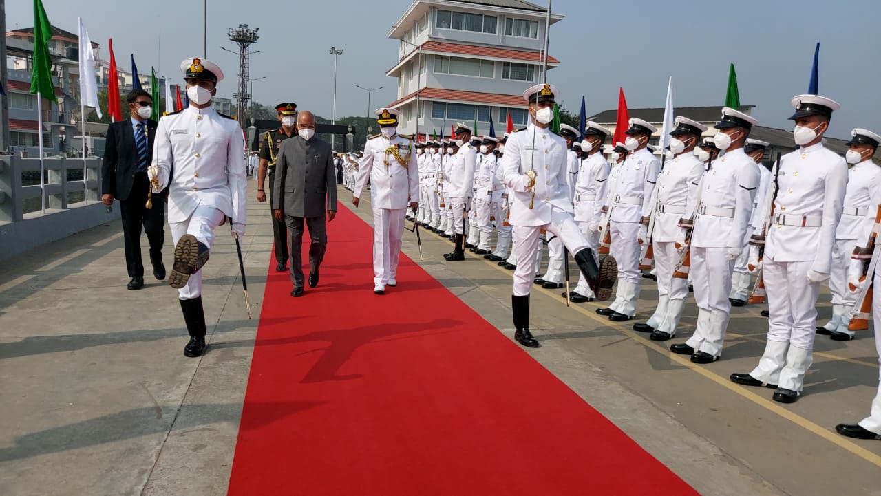 President Visits IAC Vikrant